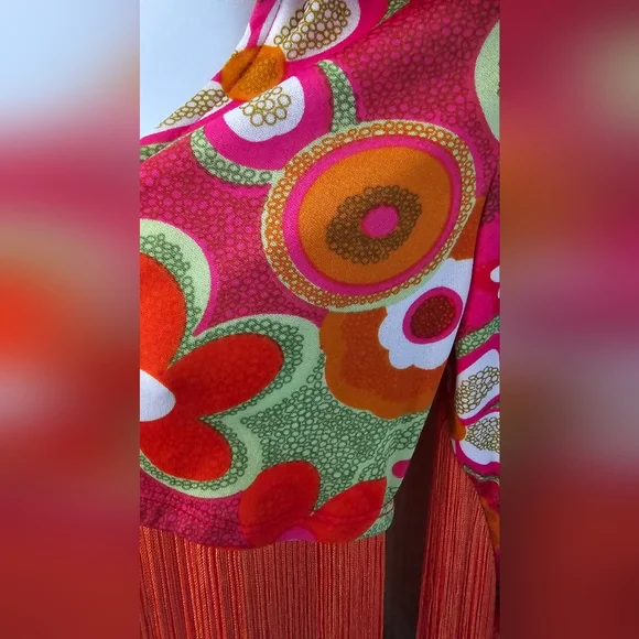 🌸 Boho Chic Floral & Fringe Crop Top - M 🌸 - Picture 5 of 16